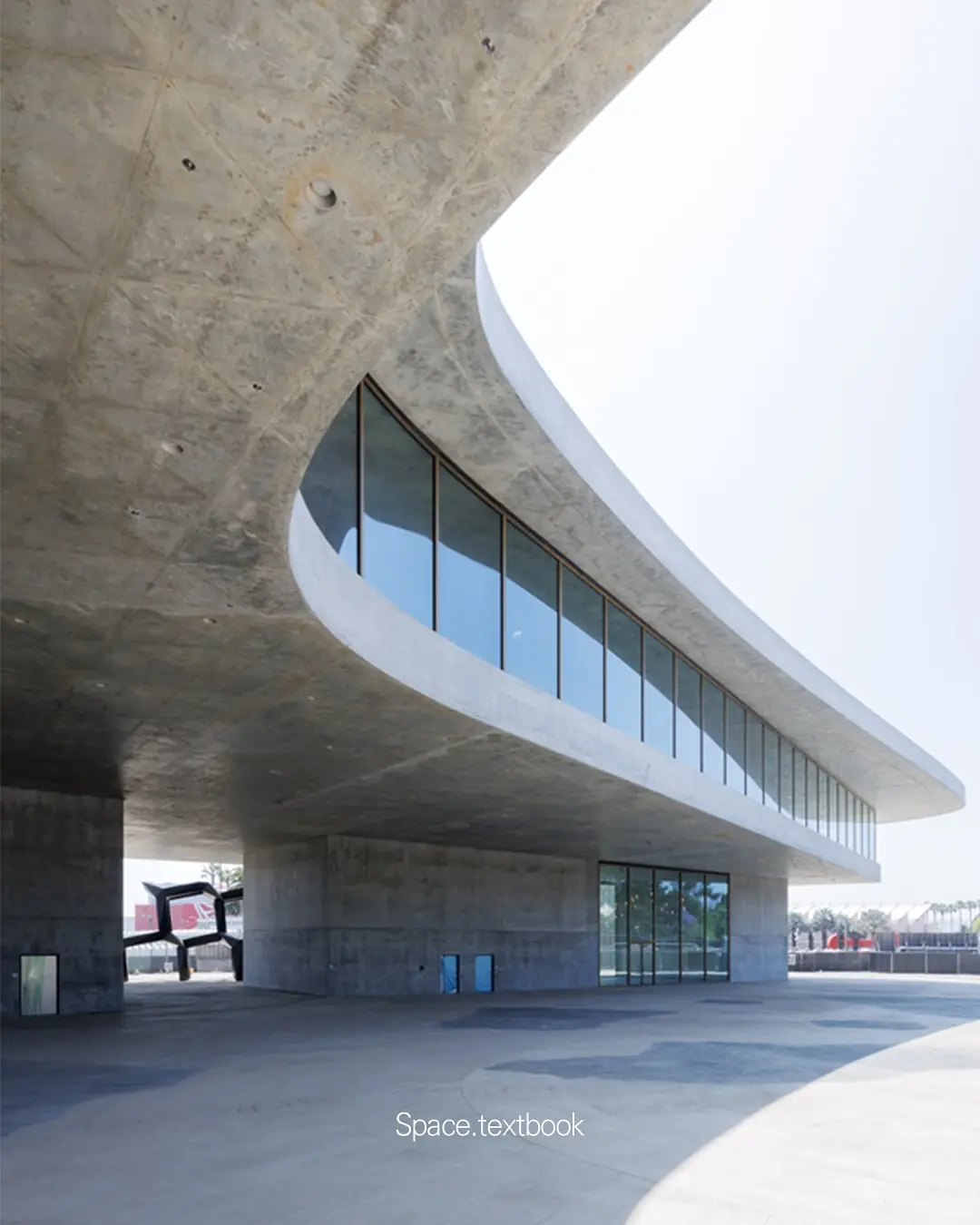 건설비만 1조 원, LA 대표 미술관 LACMA 신관 첫 공개, 사진 2/9