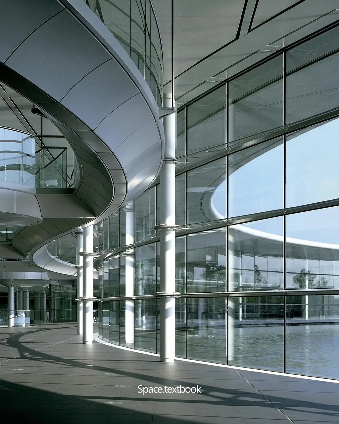 F1 챔피언의 집, McLaren Technology Centre, 사진 3/9